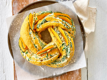 Pumpkin, Turmeric and Spinach Pull Apart