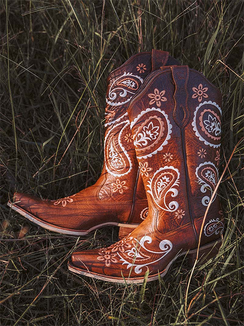 Win a pair of authentic leather Ringers Western cowgirl boots