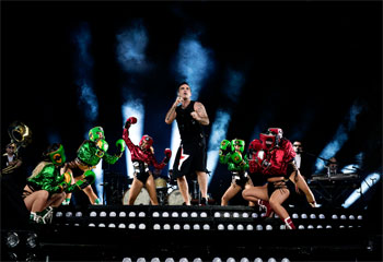 Robbie Williams Heavy Entertainment Show World Tour