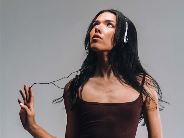 Robert Baxter Signs To Our Golden Friend For Management + Releases New Single 'Icy (Take It Off)'