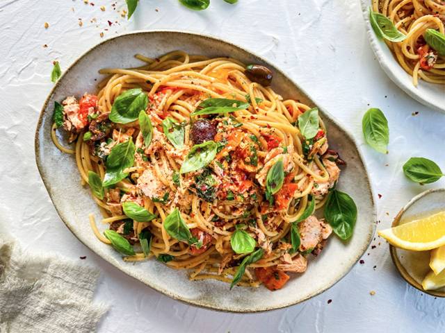 Low GI Salmon Niçoise Spaghetti