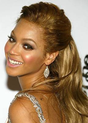 Scunci Look Beyonce