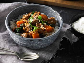 Beef, Spinach and Cashew Korma Curry