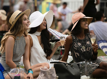 So Frenchy So Chic In The Park