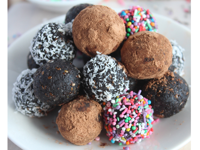 Chocolate Tahini Bliss Balls