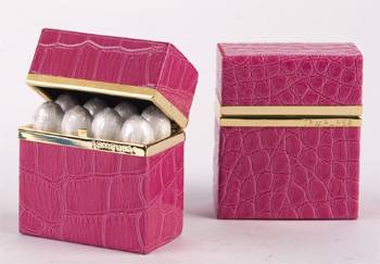 Tampurse Makes storing tampons effortlessly chic