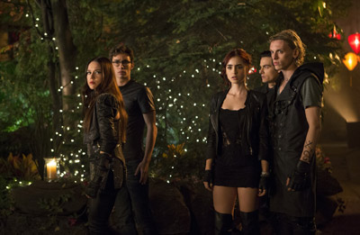Lily Collins and Robert Sheehan The Mortal Instruments: City of Bones