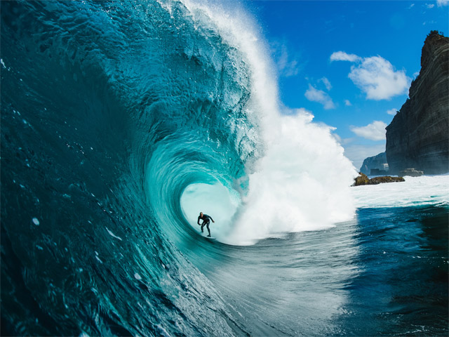 Capturing An Epic Surf Shot