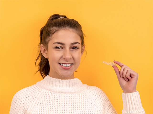 6 Home Whitening Tips for That Perfect Smile
