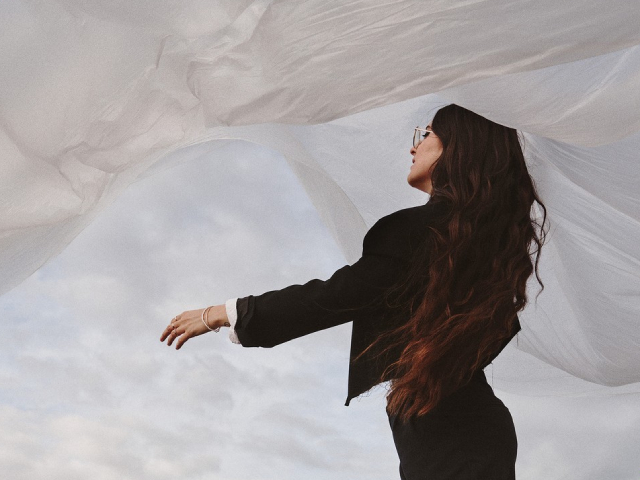 Veronica Fusaro Releases 'Looking For Connection' Album