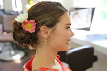 How To: Wavy Chignon