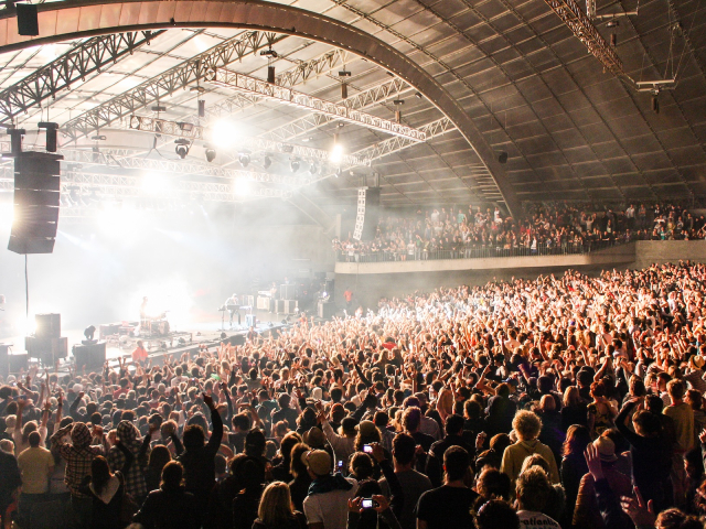 'We Are The Voice' World Record Singalong To John Farnham Songs At Sidney Myer Music Bowl