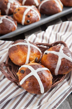 Hot Cross Buns with a Chocolatey Twist